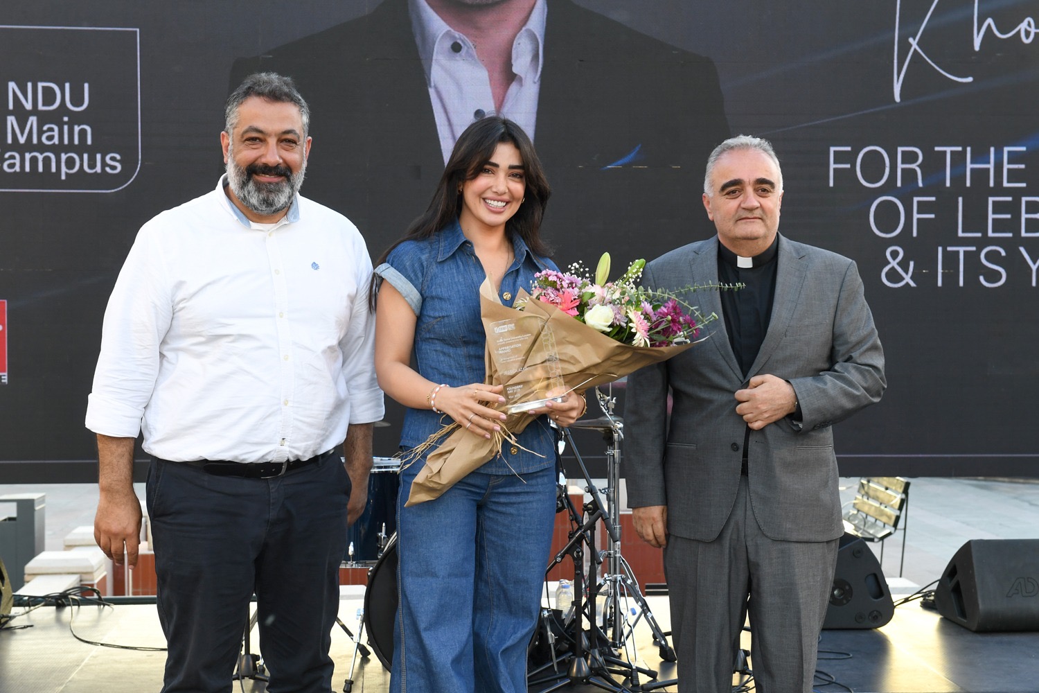 جامعة سيدة اللويزة تحيي العيد الـ 83 لتأسيسها