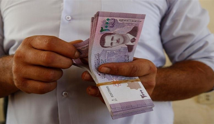 الليرة السورية ترتفع أمام الدولار