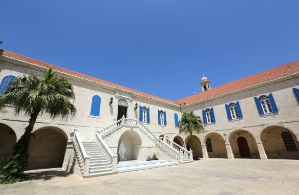 المطارنة الموارنة يدعون إلى خطوات مصيرية لإنقاذ لبنان
