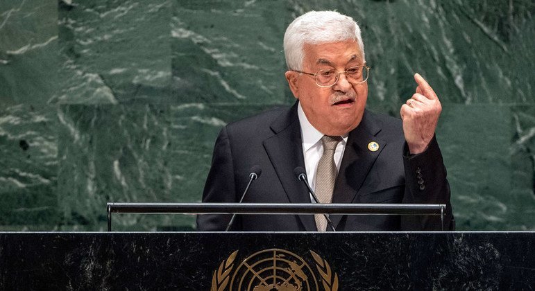 مستشار عباس: الفلسطينيون في لبنان تحت سقف القانون