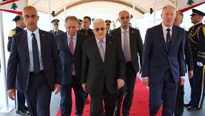 عون وعباس يعلنان 