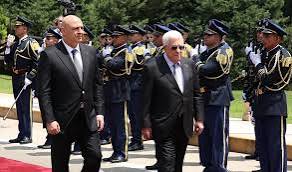 قمة عون - عباس: خارطة طريق لمعالجة السلاح والحياة الكريمة للاجئين<br />
تزكية في أكثر من نصف بلديات الجنوب.. وسلام يحضر ملف لبنان للمحادثات مع بغداد