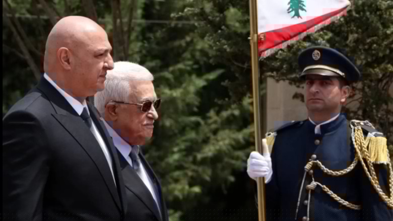زيارة فلسطينية مفصلية إلى لبنان ... عباس يفتح النقاش حول سلاح المخيمات
