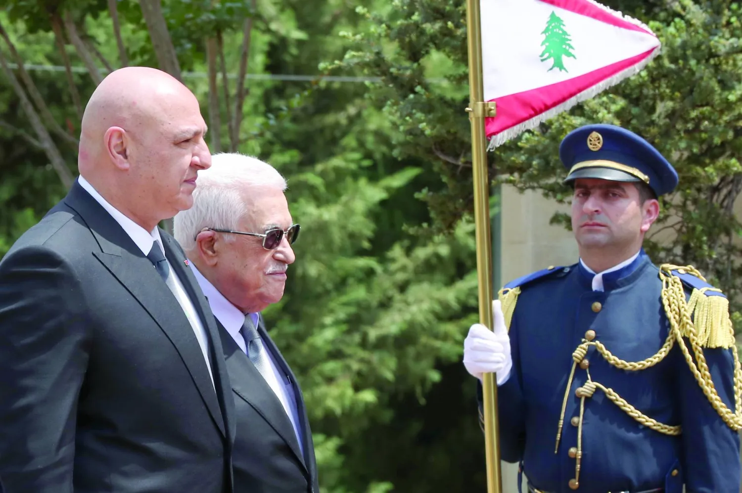 «حماس» تشترط الحوار مع الفصائل لنزع السلاح الفلسطيني في لبنان
مصادرها: عباس يمثل السلطة الفلسطينية في رام الله