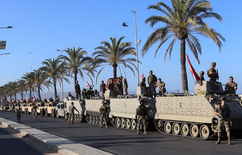 بالصور: إجراءات مشددة للجيش حول مراكز الاقتراع