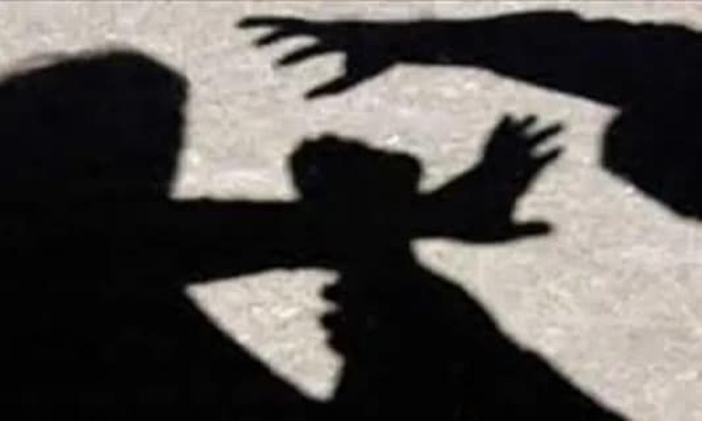 الاعتداء بالضرب على مرشح في صور!