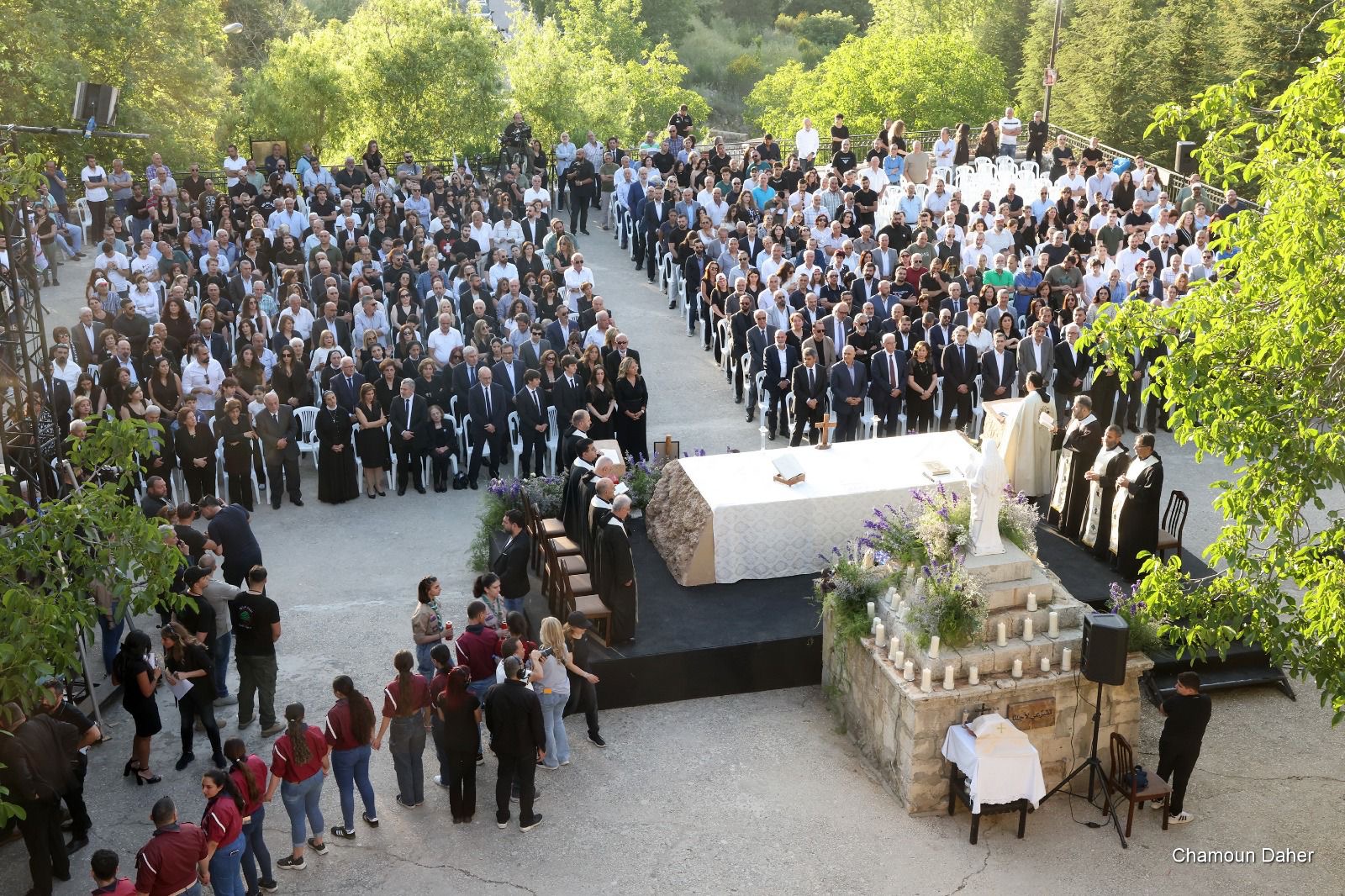 القوات  وعائلة  باسكال سليمان يحيون ذكرى استشهاده  بقداس ونصب تذكاري له في ميفوق حواط ممثلاً جعجع: سنتابع القضية حتى تحقيق العدالة