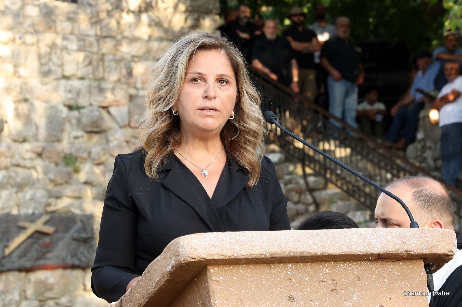 القوات  وعائلة  باسكال سليمان يحيون ذكرى استشهاده  بقداس ونصب تذكاري له في ميفوق حواط ممثلاً جعجع: سنتابع القضية حتى تحقيق العدالة