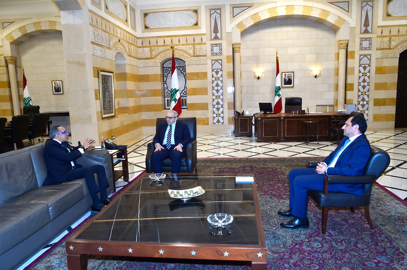 رئيس الحكومة نواف سلام يبحث مع السفير المصري ترتيبات زيارته إلى القاهرة