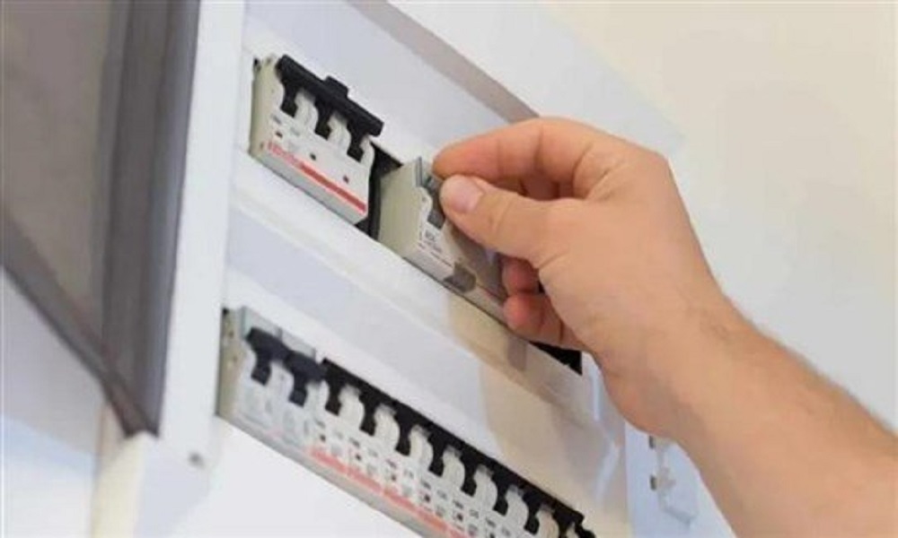 توقيف جابي كهرباء بتهمة التلاعب بالفواتير