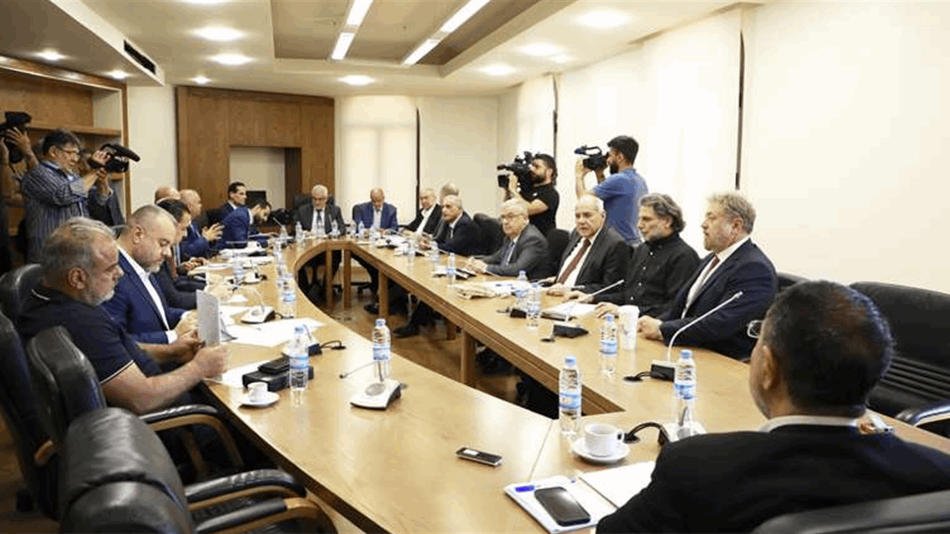 لجنة الاشغال بحثت في تأهيل المرافئ والمطارات
