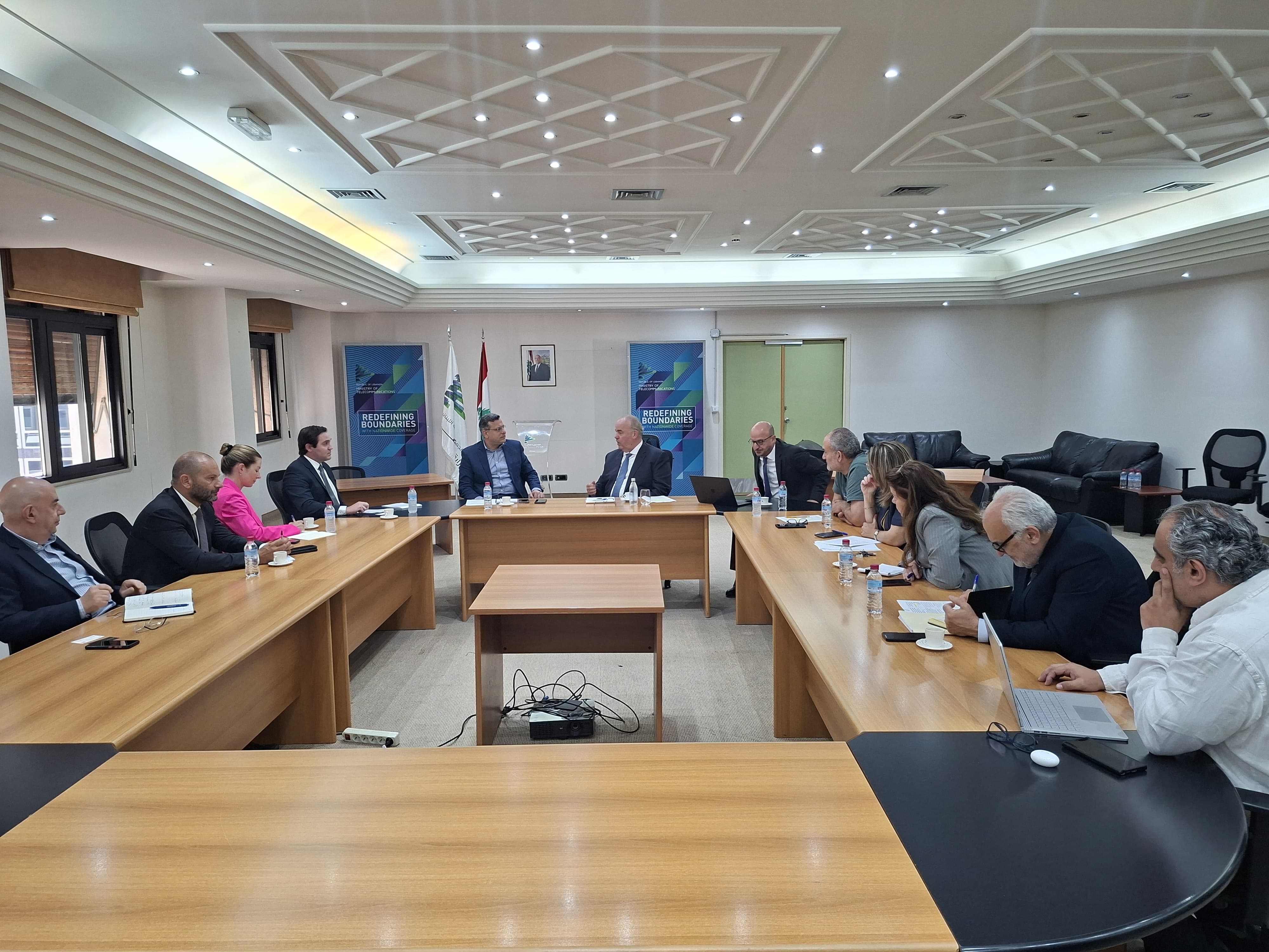 إشراك لبنان بخدمة ستارلينك... ولقاءات لِمدير الشركة مع الحاج و الرئيس سلام