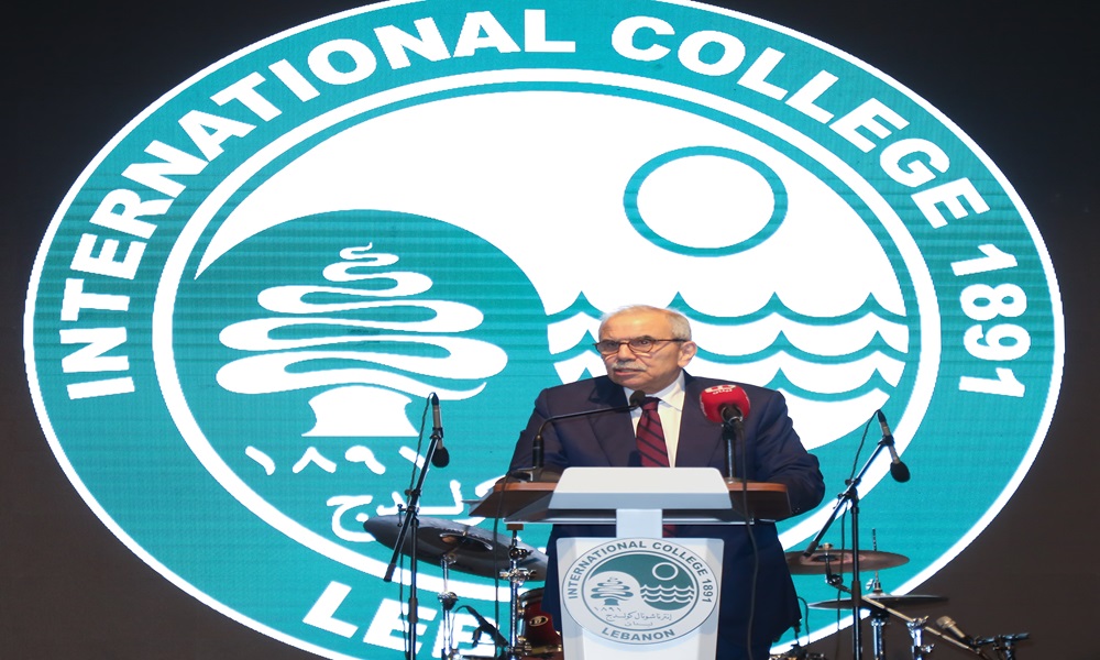 سلام: حكومتنا تعمل جاهدة ضد كل الصعوبات