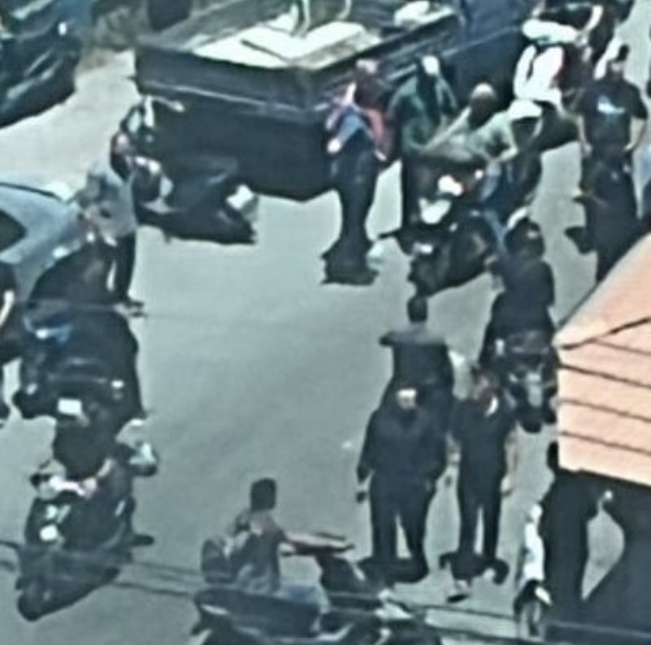 قتيل وجرحى في اشكال كبير في محلة مارون مسك - الشياح