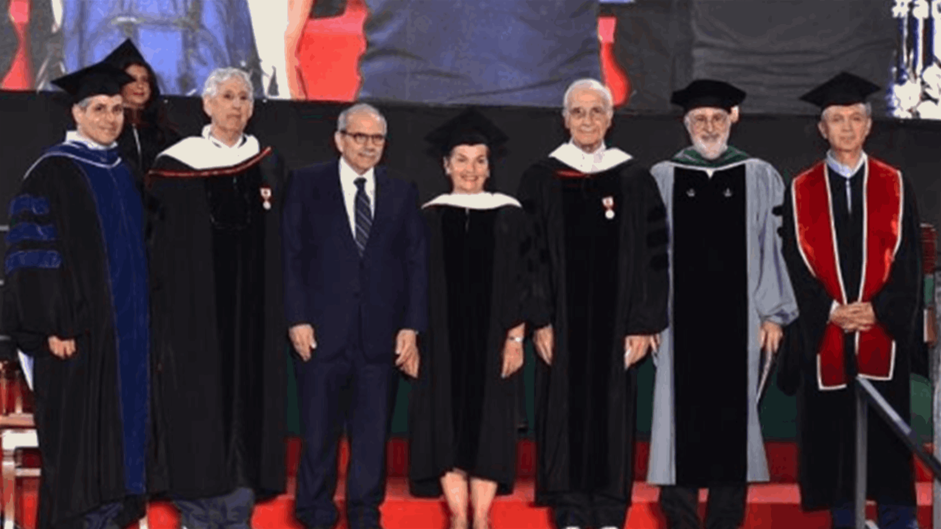 سلام منح باسم رئيس الجمهورية وسام الإستحقاق اللبناني لمكرمين إثنين من الجامعة الأميركية