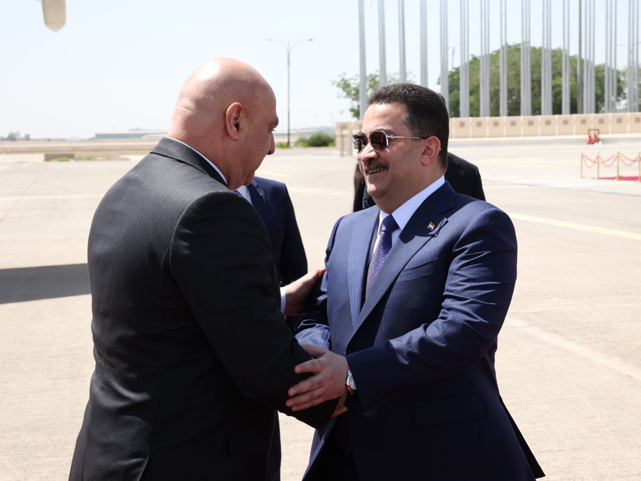 بالصور | عون يصل الى بغداد