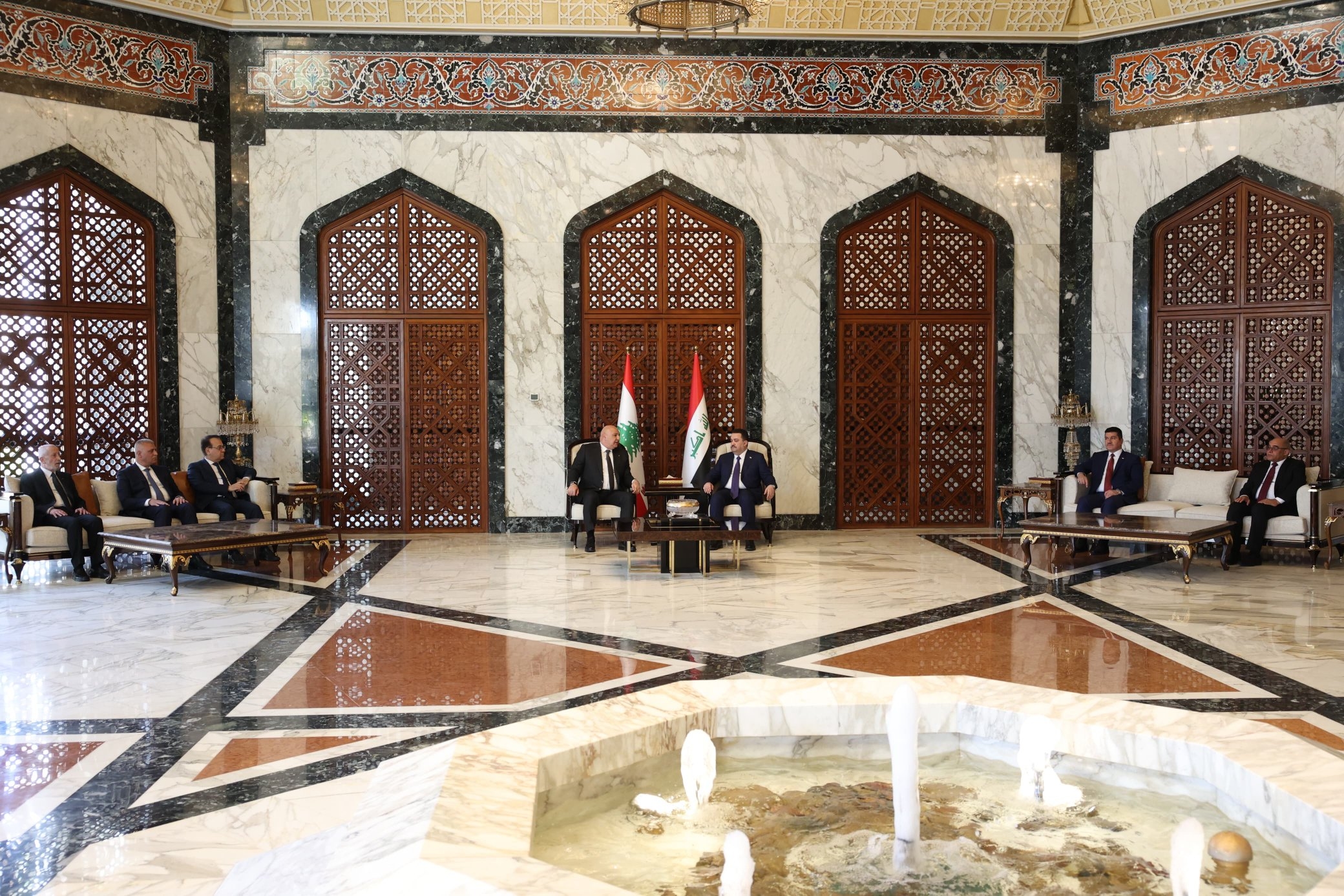بالصور | عون يصل الى بغداد