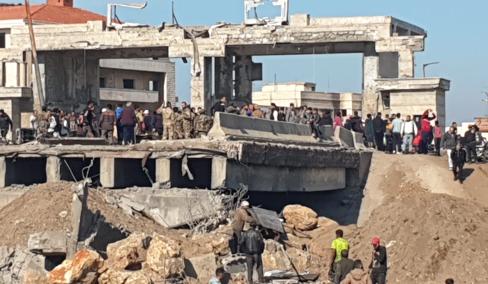 بوصلة الرئاسة بالإتجاه الصحيح.. وإسرائيل تتمادى بانتهاكات وقف النار

برّي: المتغيرات السورية لن تؤثر على جلسة انتخاب الرئيس.. واستنفار للجيش عند الحدود الشرقية
