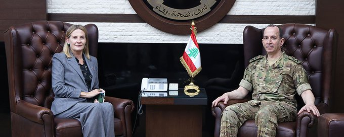 سلسلة لقاءات لقائد الجيش في اليرزة