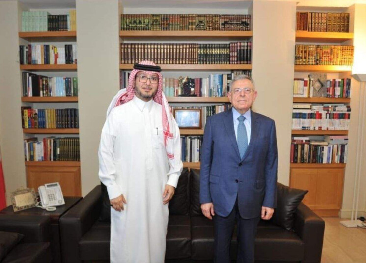بخاري بحث المستجدات السياسية مع السنيورة
