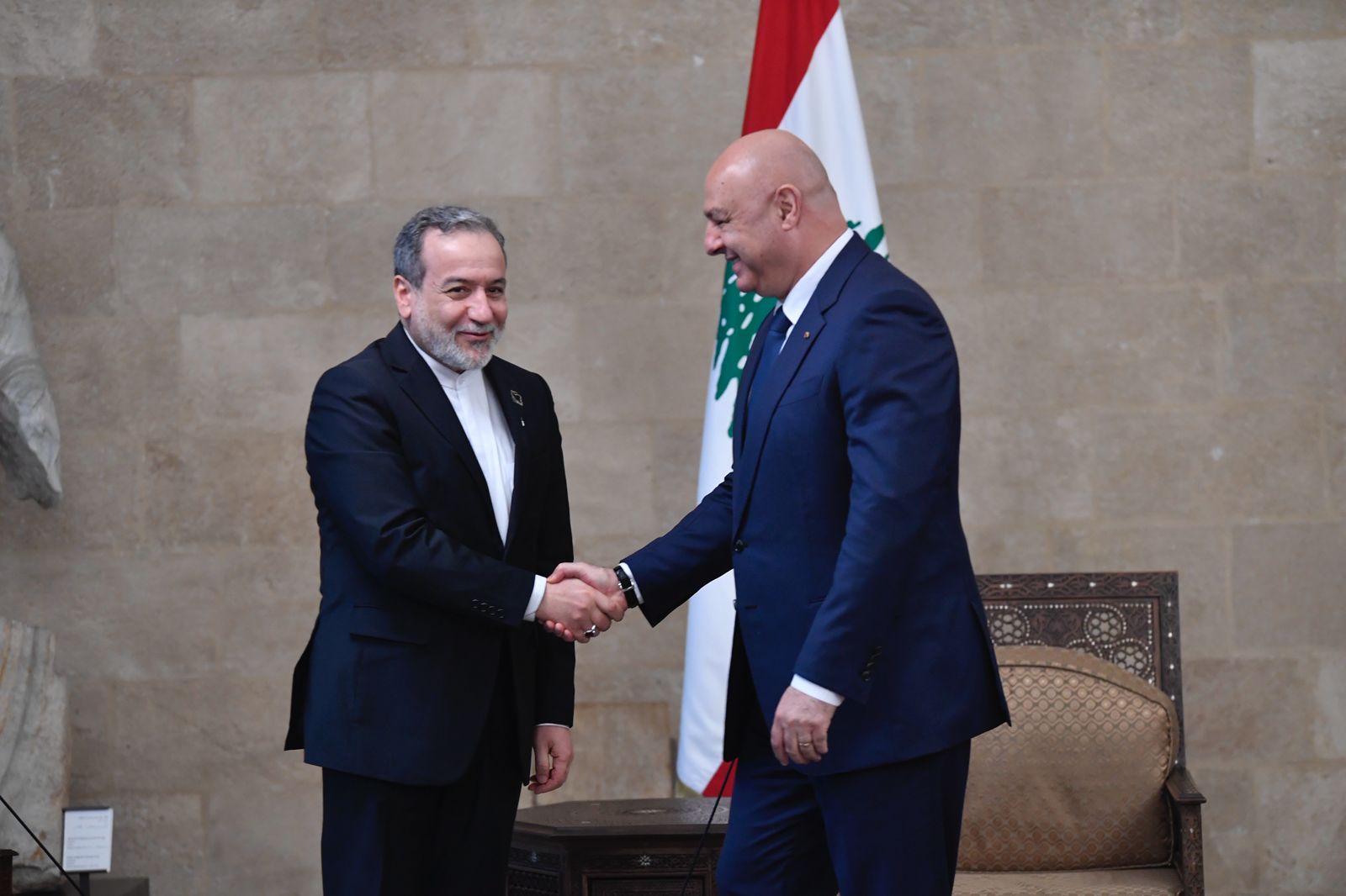 الرئيس عون يستقبل وزير الخارجية الإيراني