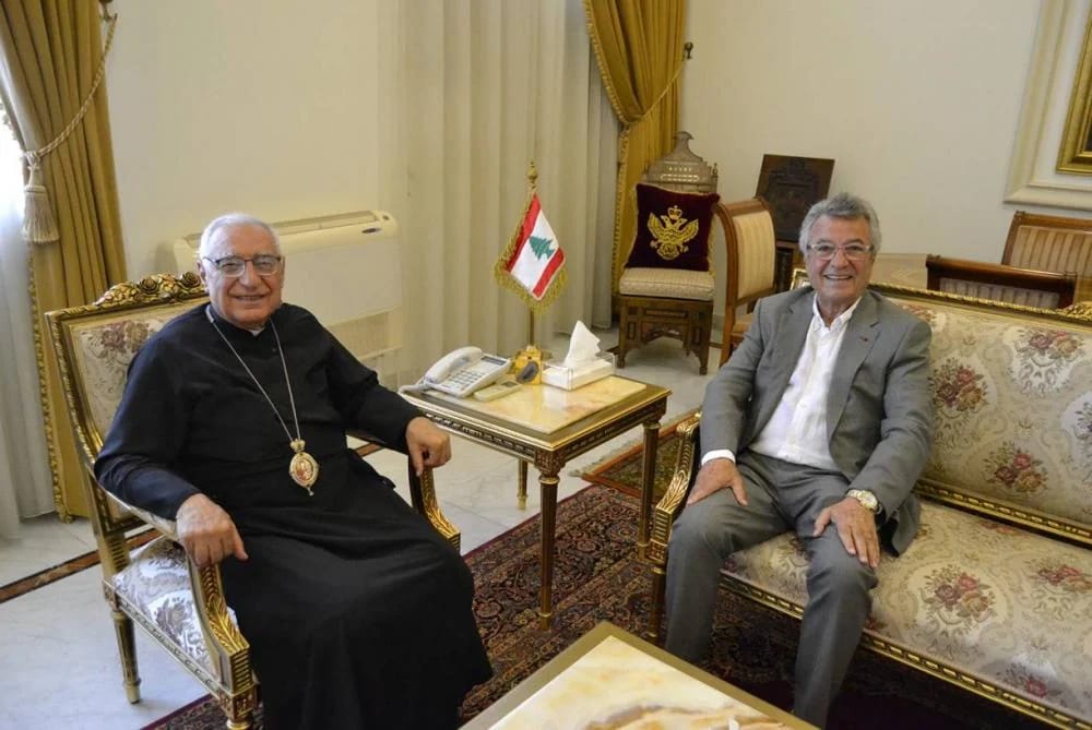 البطريرك العبسي يغادر بيروت متوجهًا إلى لندن في زيارة راعوية