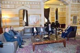 الحكومة تفرض والناس تتألم... ولا عدالة في توزيع الأعباء<br />
ملف اعادة الاعمار يأخذ منحى جديا... وسلاح المخيمات: معركة قد تتأجل؟