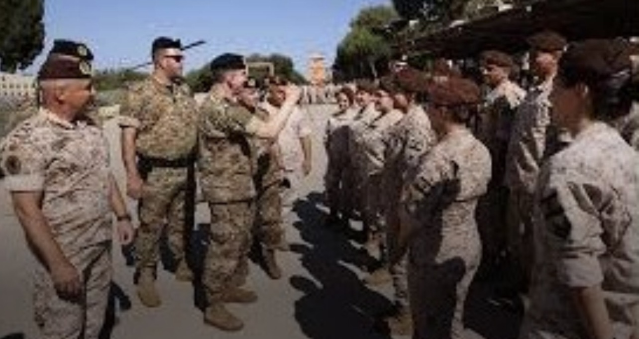 قائد الجيش تفقد قيادة الفوج المجوقل في غوسطا