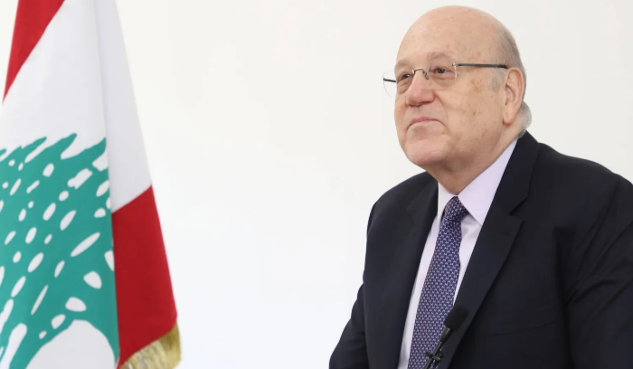 ميقاتي يدعو للنأي بلبنان عن المستجدات السورية
اتصال تهنئة بـ«عدالة السماء» بين جنبلاط والحريري