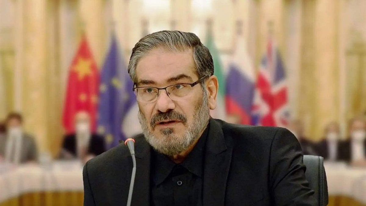 مستشار الخامنئي على قيد الحياة ولكن