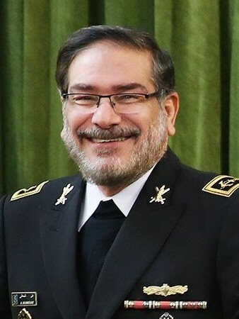 إيران تنعى الأدميرال علي شمخاني متأثرًا بجراحه
