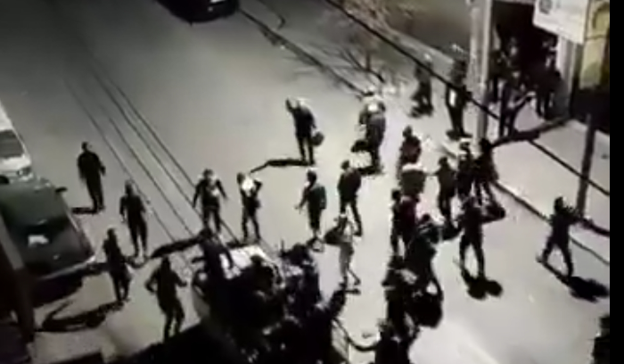 فتح أبواب السجون في صيدنايا ودرعا وحمص  أمام المعتقلين