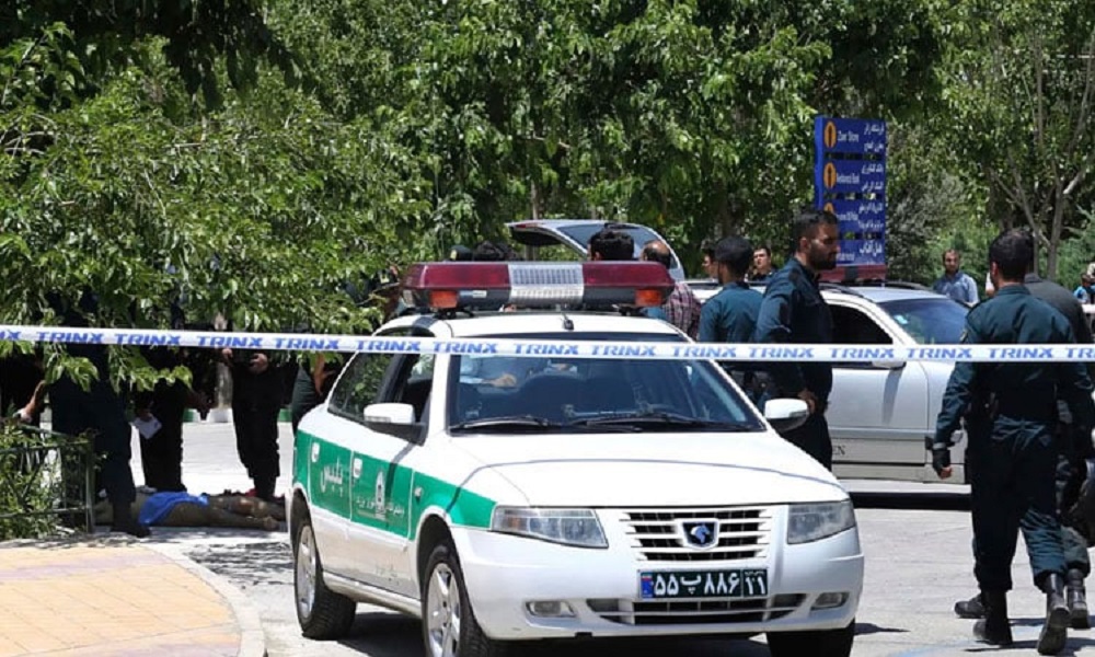 إيران تعتقل شخصَين يعملان مع الموساد