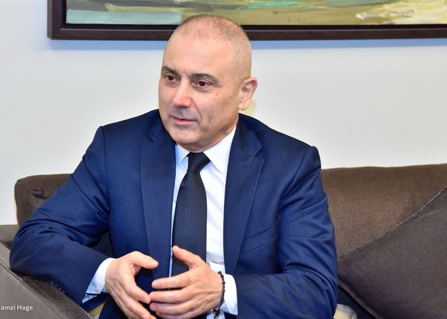 محفوض يسأل: من يمنع الحكومة من التصرّف كسلطة حقيقية؟