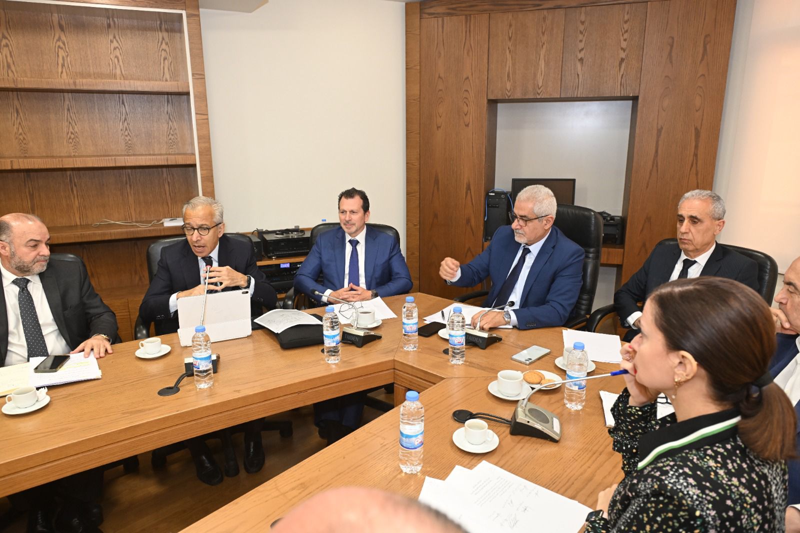 شحادة يقترح تمديد قانون تراخيص الإسكان للمباني المشادة