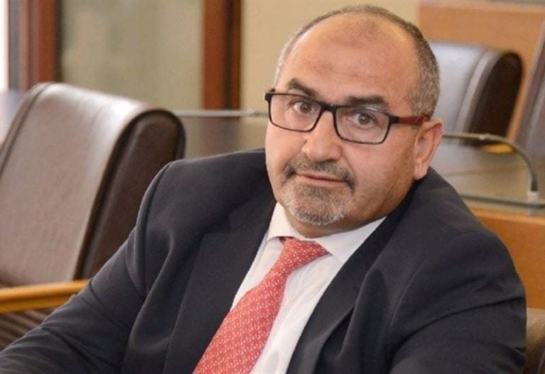 بلال الحشيمي يستنكر قرار الوزير مرقص وقف عرض حلقة الإعلامي وليد عبود