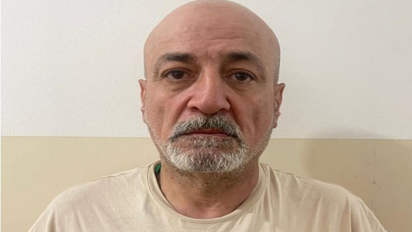 انتحل صفة موظّف لدى منظّمات دوليّة... هل وقعتم ضحيّة أعماله؟