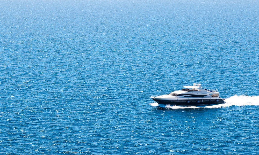 إنقاذ سفينة إسرائيلية علقت قبالة السواحل اللبنانية