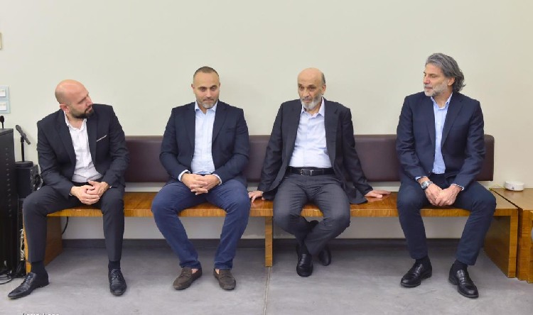 بالصور | مجلس بلدية كفرعميه يلتقي جعجع