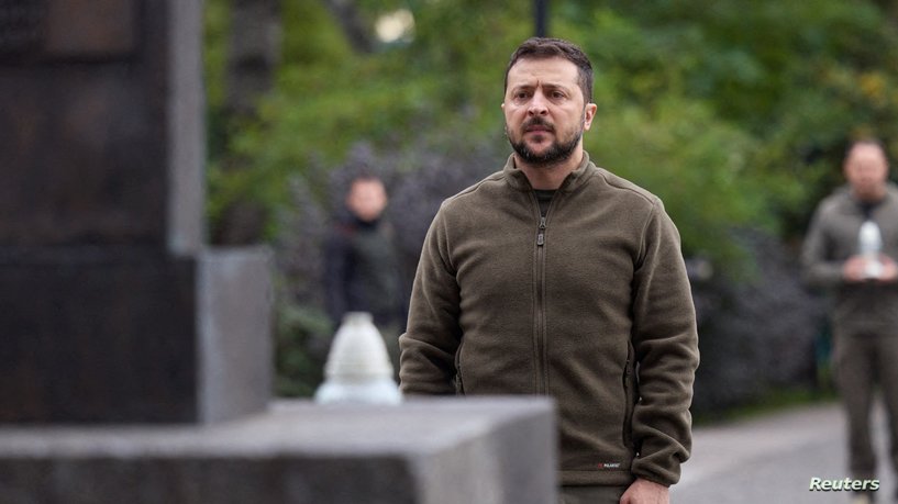 زيلينسكي: موسكو سلّمتنا جثامين 20 جندياً روسياً عمداً