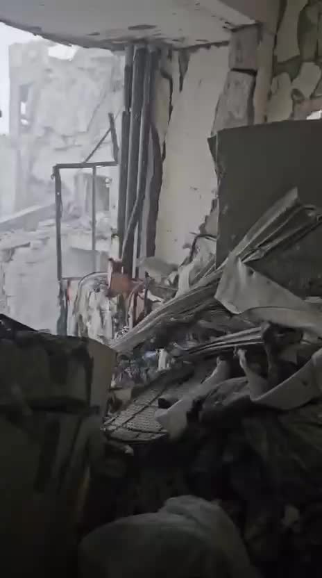 بالفيديو - 3 قتلى في هجوم صاروخي إيراني على بئر السبع قبيل دخول وقف إطلاق النار حيّز التنفيذ