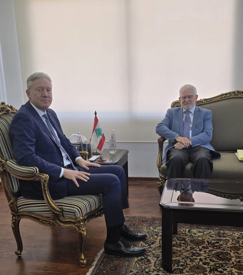 وزير الخارجية يبحث مع السفير الإسباني التحضيرات لمؤتمر إشبيلية الدولي
