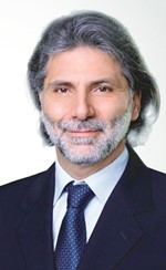لبنان أمام فرصة ذهبية لاستعادة مكانته على الخارطتين العربية والدولية»
النائب نزيه متى لـ «الأنباء»: حسناً فعلت الحكومة بتعيين جلسة لوضع آلية تنفيذية لسحب السلاح