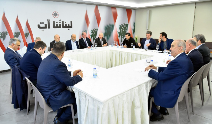 المعارضة اللبنانية لتطبيق القرارات الدولية وإسقاط ثلاثية «جيش - شعب - مقاومة»<br />
إجماع على نزع سلاح «حزب الله» ونقاش مفتوح حول الاستحقاق الرئاسي