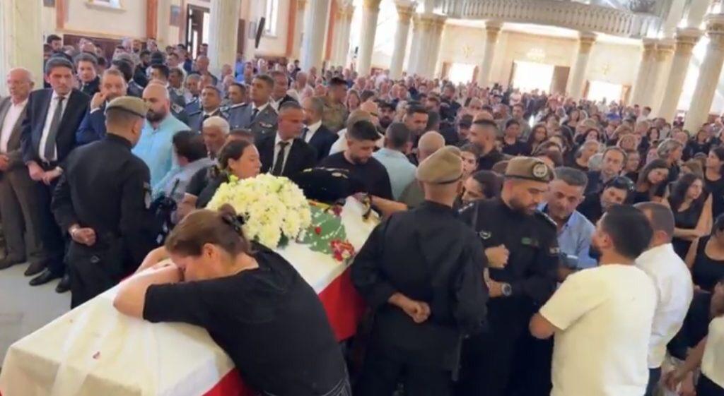 بشري تودّع المعاون الشهيد إلياس طوق في جنازة مهيبة بمشاركة رجال دين وشخصيات وطنية