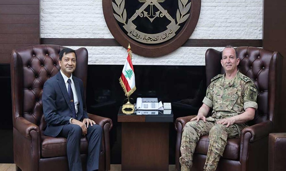 قائد الجيش عرض للأوضاع مع السفير البنغالي