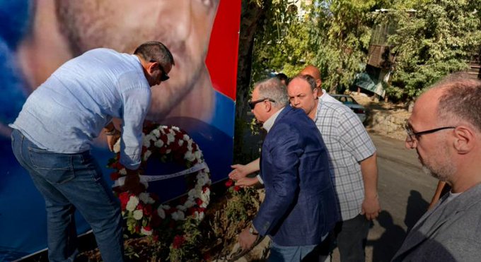 أرسلان يضع إكليلين من الزهر في بعلشميه في الذكرى السادسة لاستشهاد سلمان وأبي فرّاج