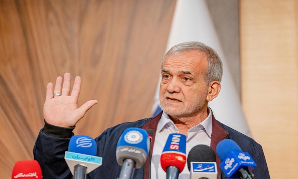 بزشكيان: مصممون على الدفاع عن حدود إيران