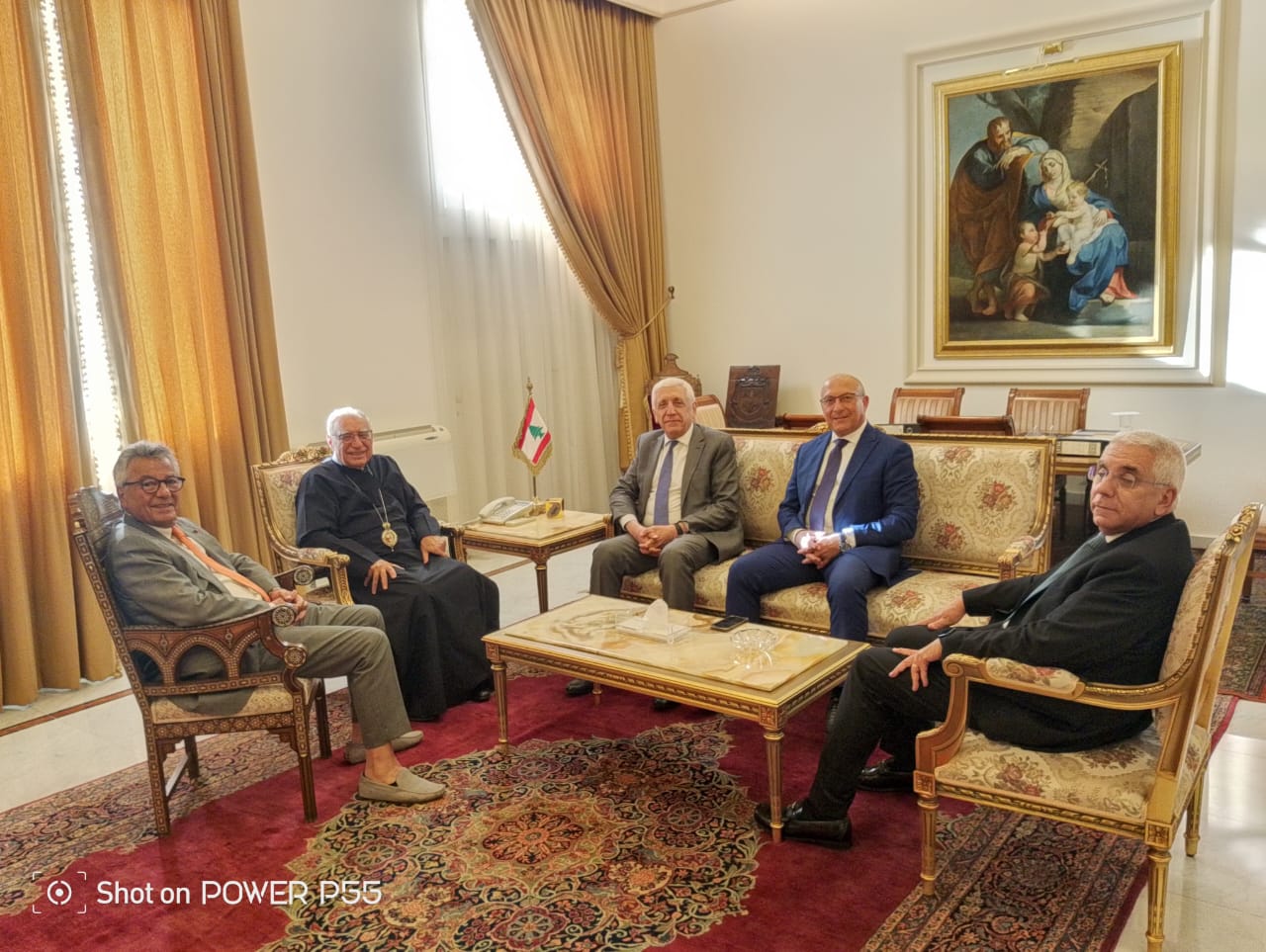 العبسي يطلع على وضع المستشفيات من النقيب بيار يارد