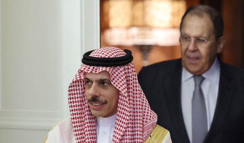 بن فرحان: روسيا تضع الاستقرار في المنطقة على رأس أولوياتها